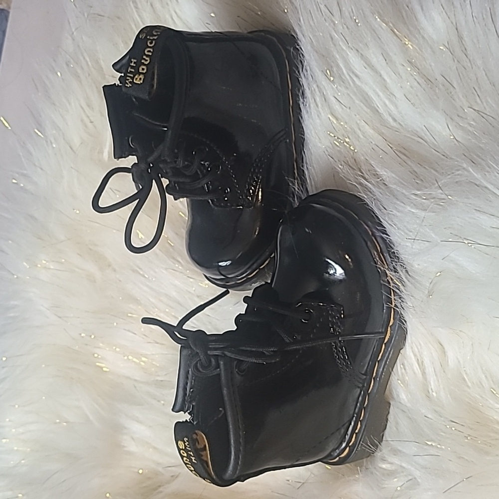 Dr. Martens Kids Black Patent Leather Lace-Up Boots